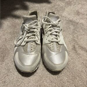 Women’s Nike huarache